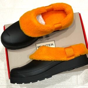 HUNTER Play Insulated Sherpa Lined Clogs Women Size 9 Black Orange